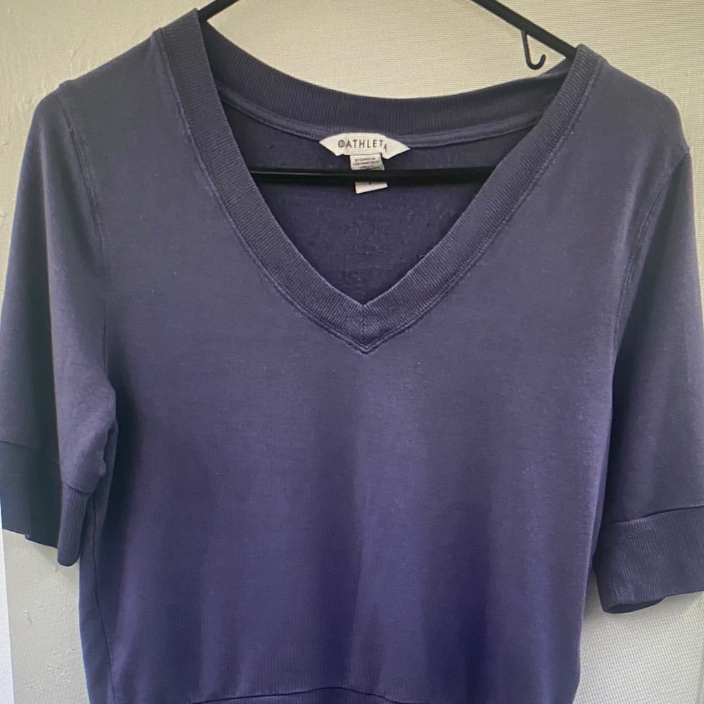 Athleta Navy V-Neck Short Sleeve Sweatshirt